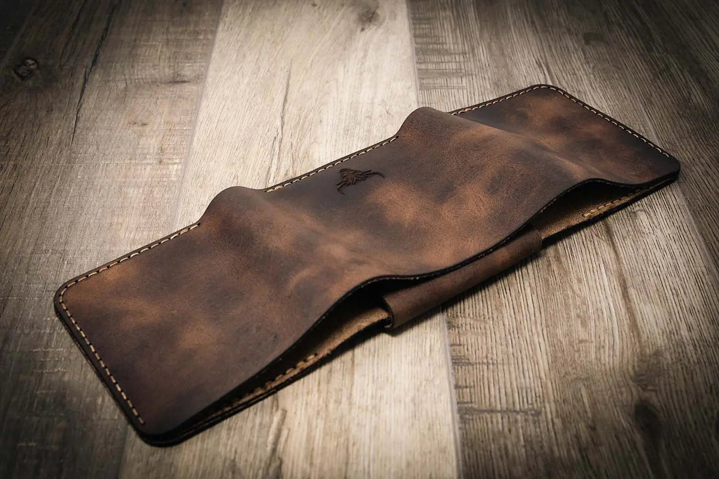 Badge Trifold Wallet - Walnut Brown