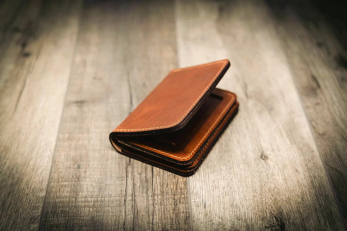 Federal Badge Wallet Small - Chestnut