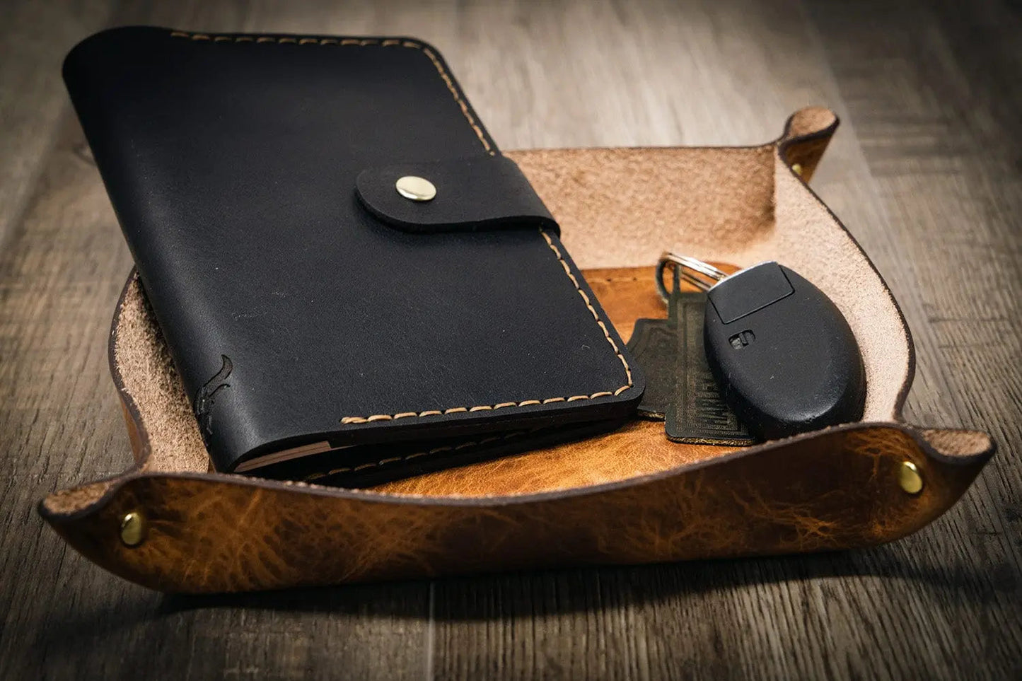 Valet Tray - Saddle Tan