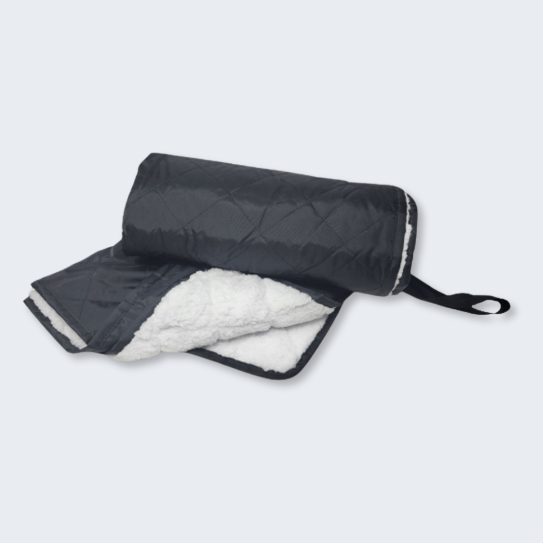 Waterproof Sherpa Blanket – Winter-Proof & Christmas-Ready