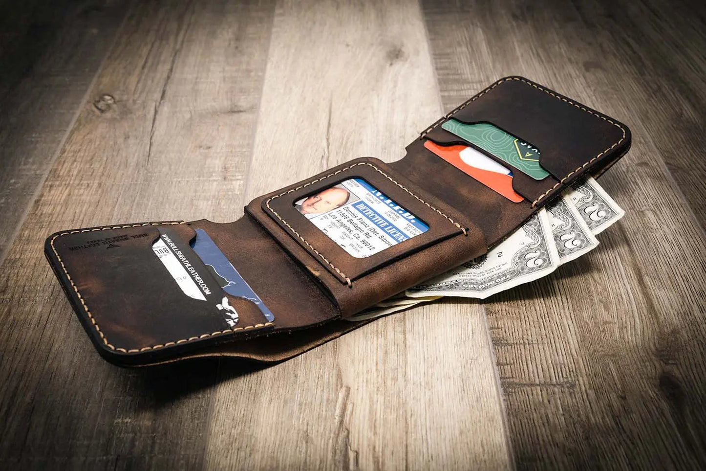 Badge Trifold Wallet - Walnut Brown