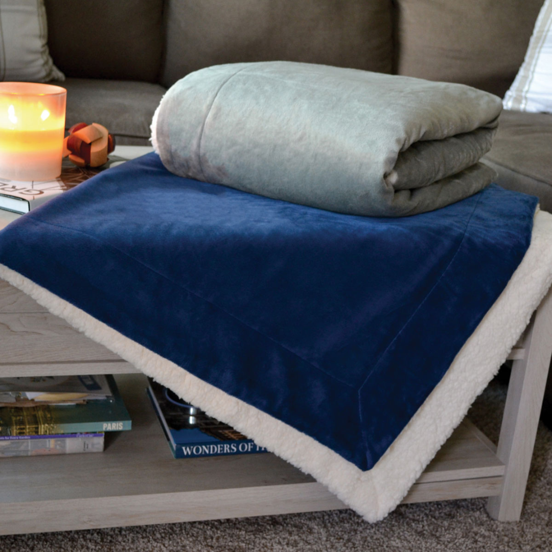 Luxury Sherpa Throw – Plush Holiday Blanket for Winter Gifts