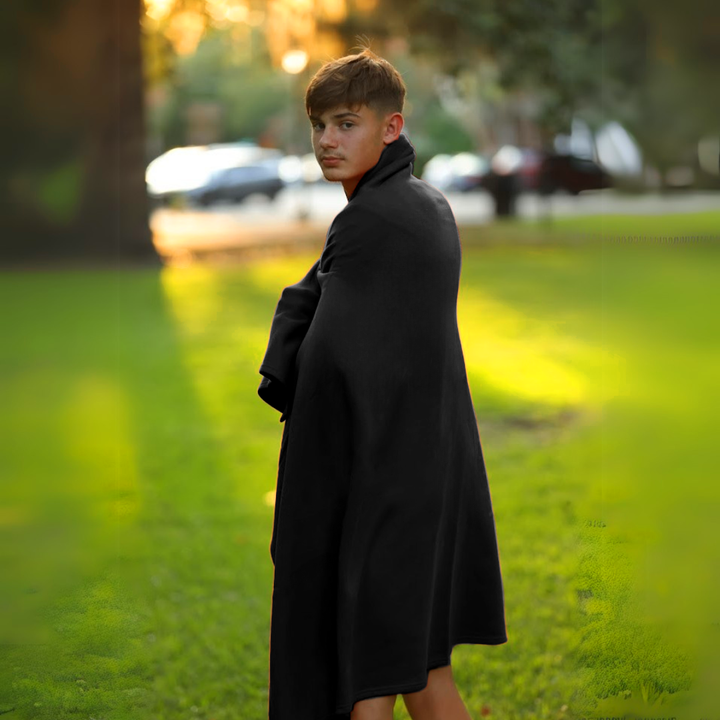 Cozy Sweatshirt Blanket – Perfect for Christmas Comfort