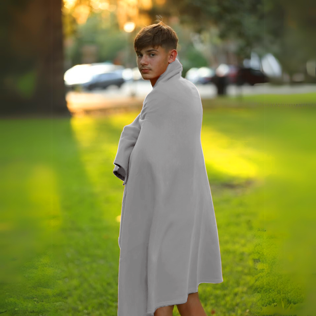 Cozy Sweatshirt Blanket – Perfect for Christmas Comfort