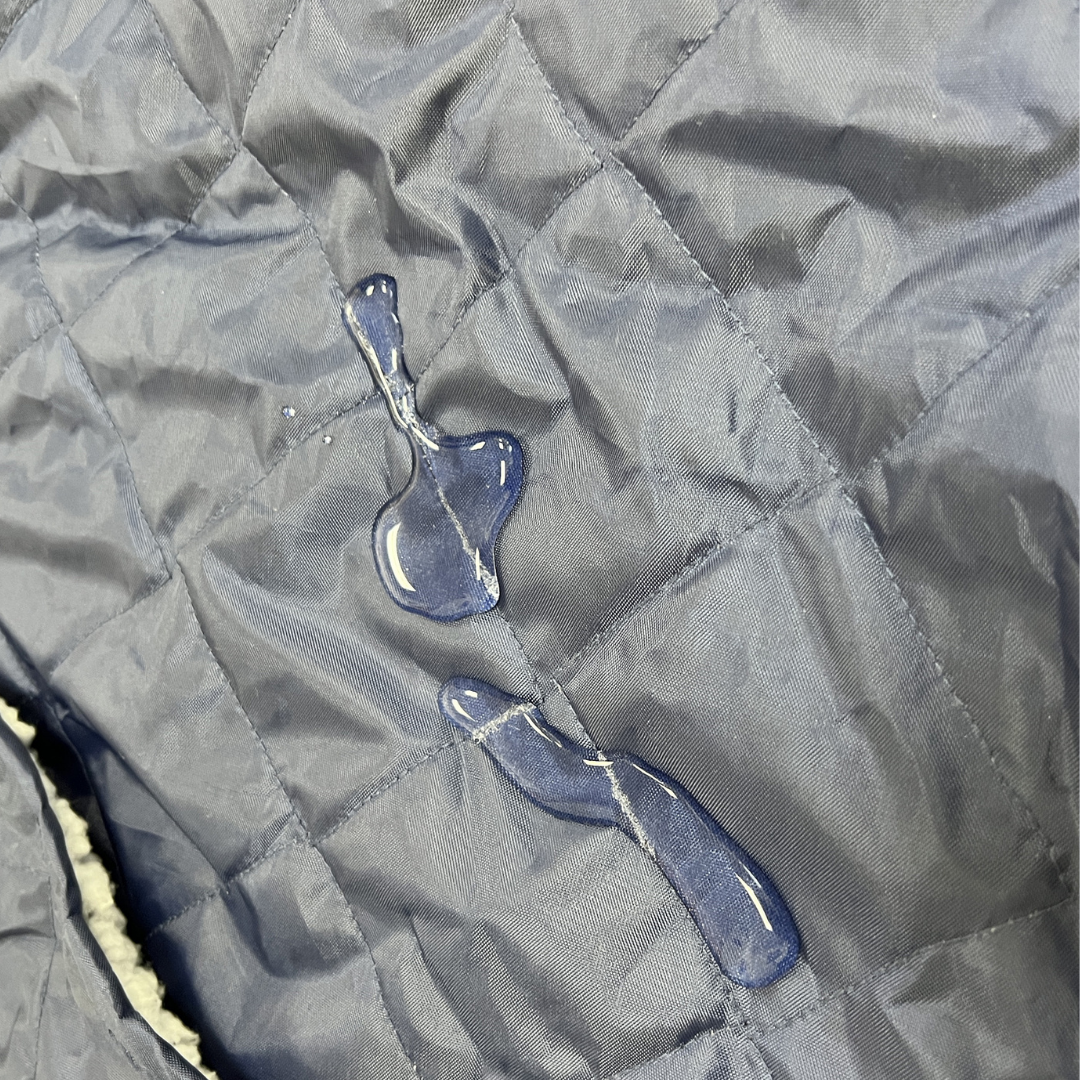 Waterproof Sherpa Blanket – Winter-Proof & Christmas-Ready